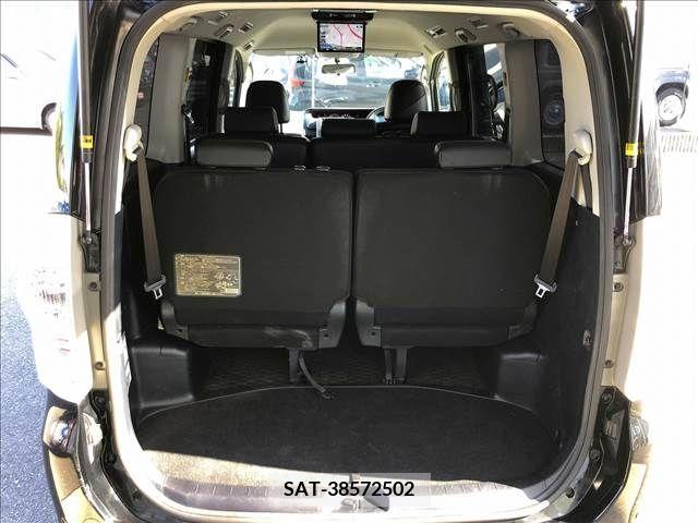 Toyota VOXY 2013-01 289176-5