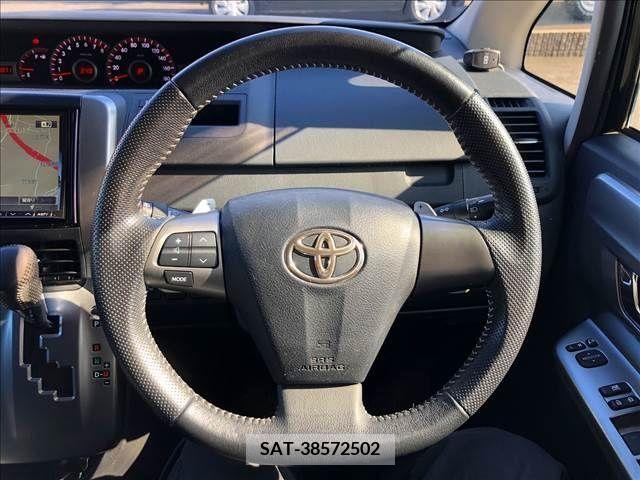 Toyota VOXY 2013-01 289176-12