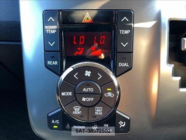 Toyota VOXY 2013-01 289176-16