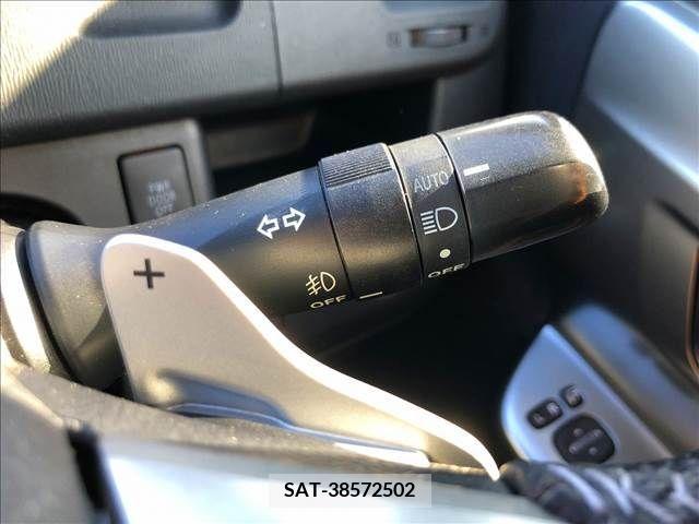 Toyota VOXY 2013-01 289176-15