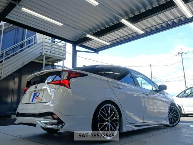 Toyota PRIUS 2020-12 211457-5