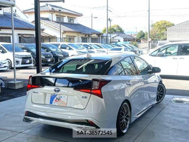 Toyota PRIUS 2020-12 211457-6