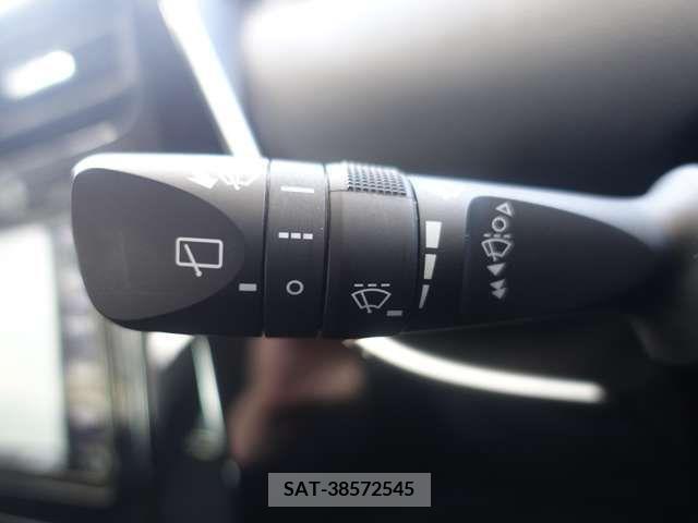 Toyota PRIUS 2020-12 211457-19