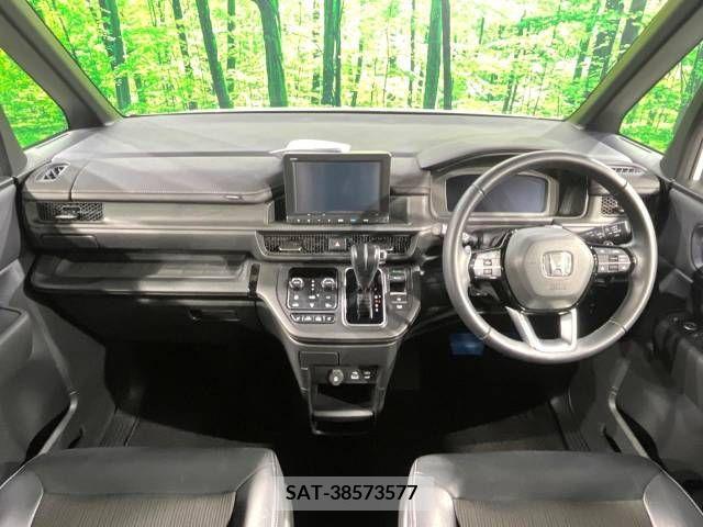 Honda STEP WGN 2022-07 324719-1