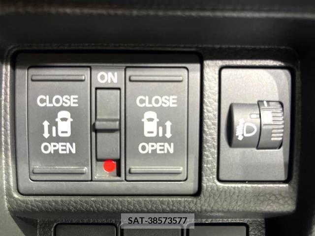Honda STEP WGN 2022-07 324719-6