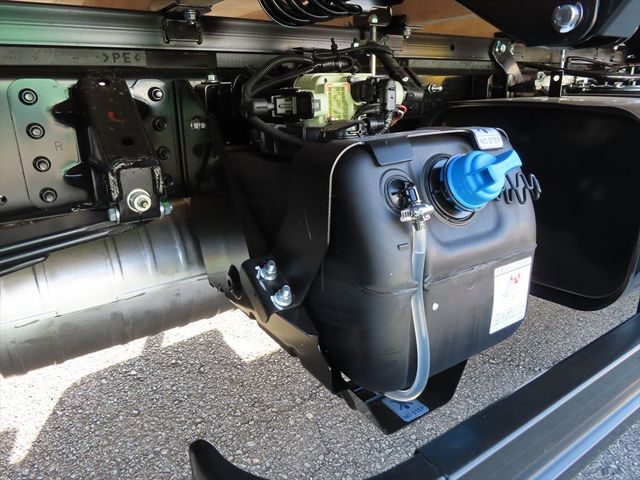 Mitsubishi CANTER 2023-01 3615-25