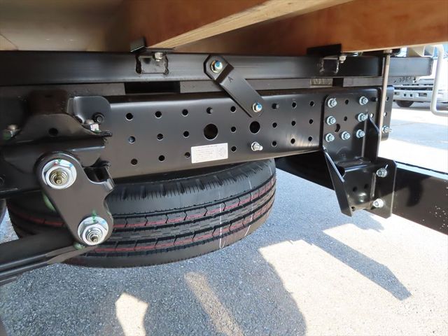 Mitsubishi CANTER 2023-01 3615-22
