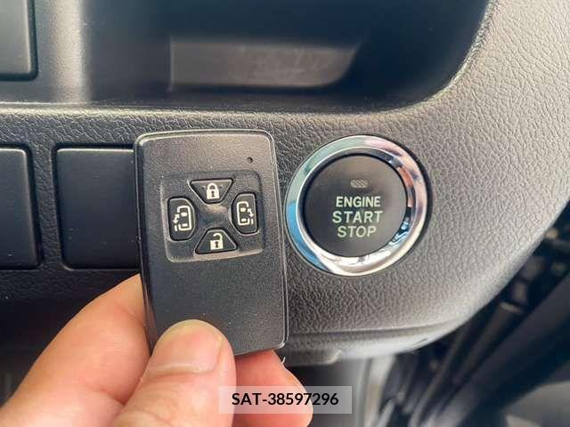 Toyota VOXY 2011-06 348775-18