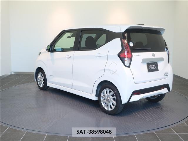 Nissan DAYZ 2021-10 210352-6