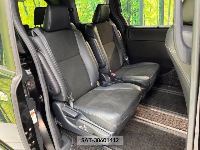 Toyota NOAH 2019-02 321603-9