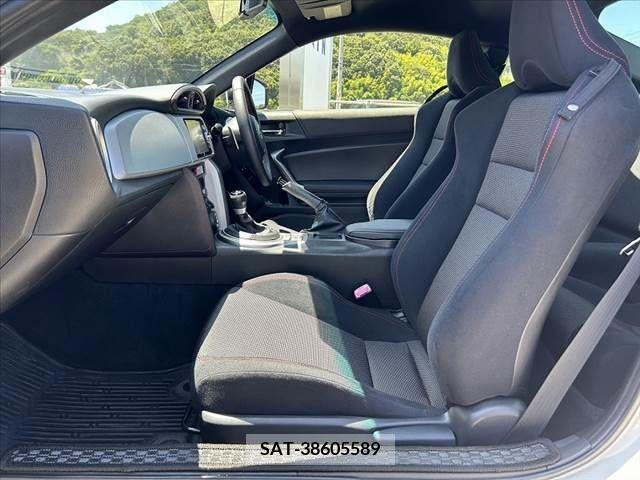 Subaru BRZ 2013-01 341517-16