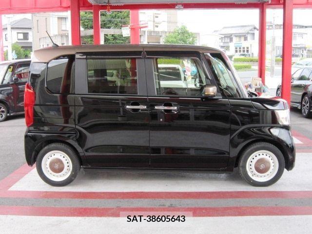 Honda N BOX 2019-04 307024-3