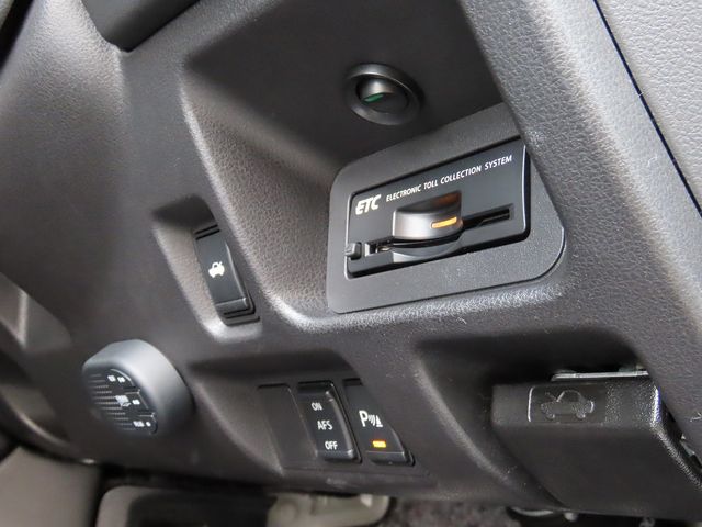 Nissan GT-R 2022-03 25924-15