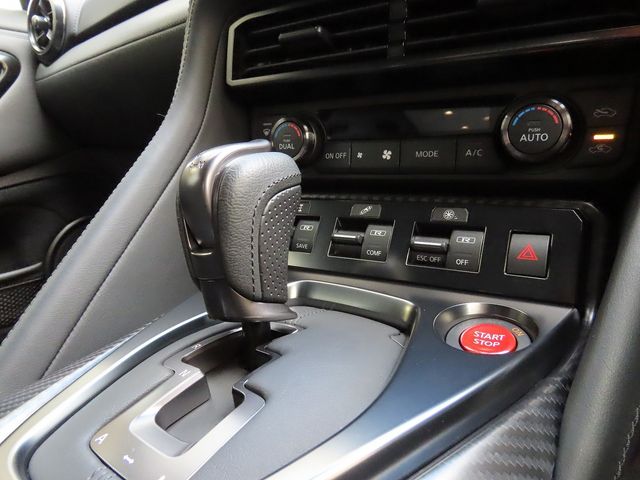 Nissan GT-R 2022-03 25924-17