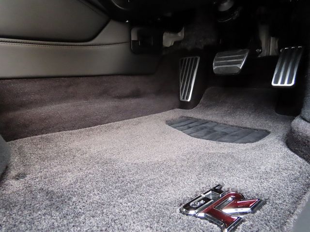Nissan GT-R 2022-03 25924-14