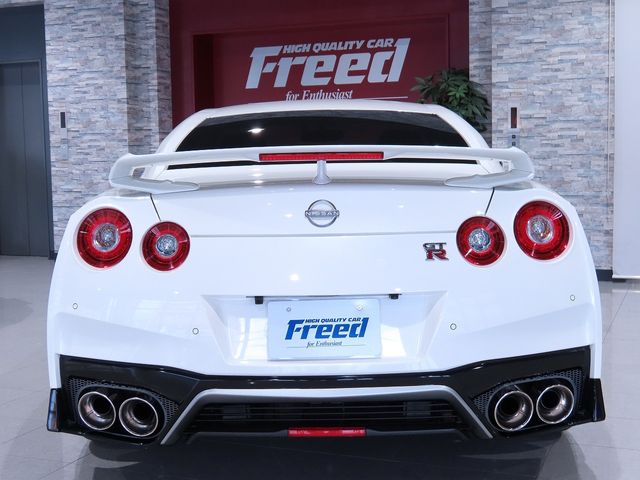 Nissan GT-R 2022-03 25924-4