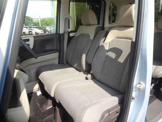 Honda N BOX 2018-07 8949-7