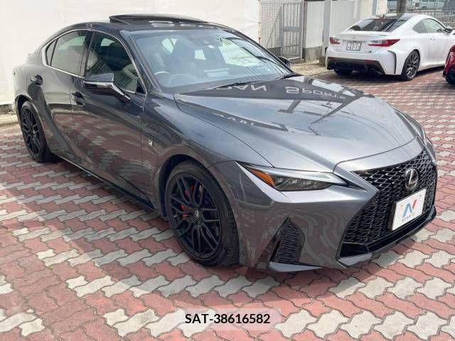 Lexus IS 2022-07 275445-16