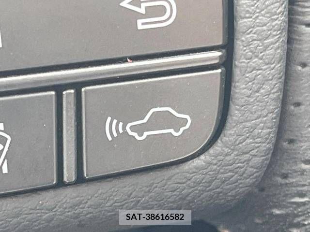 Lexus IS 2022-07 275445-3