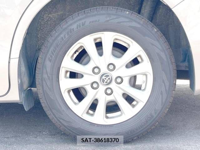 Toyota NOAH 2017-09 321551-13
