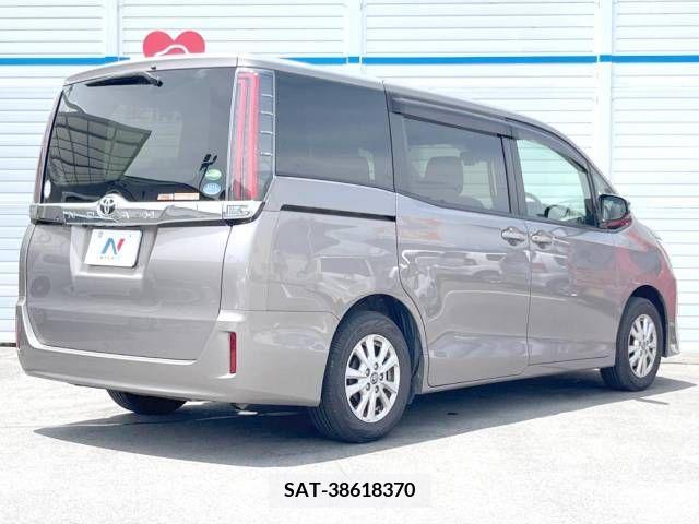 Toyota NOAH 2017-09 321551-18
