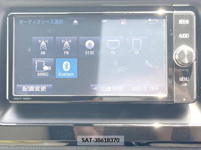 Toyota NOAH 2017-09 321551-2