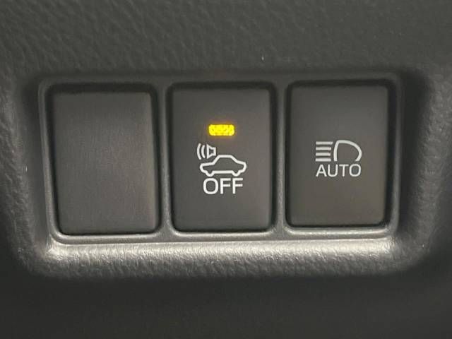 Toyota C-HR 2018-11 28858-7