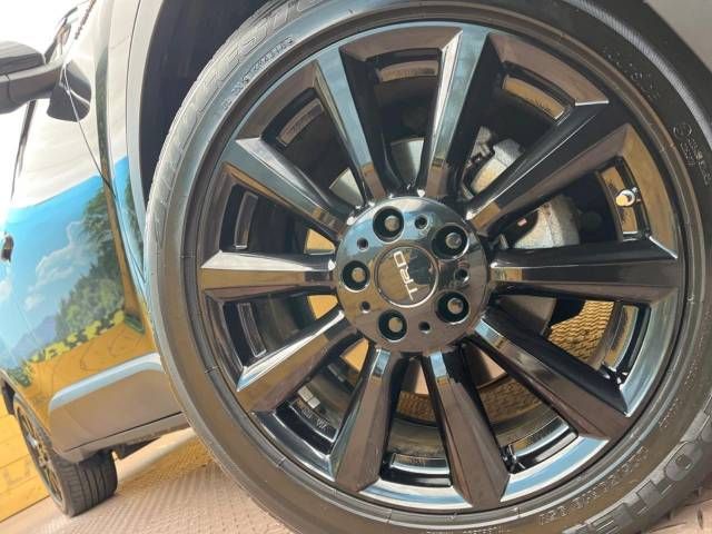 Toyota C-HR 2018-11 28858-13