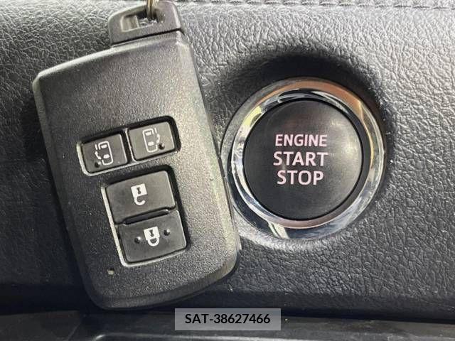 Toyota SIENTA 2015-10 298355-6