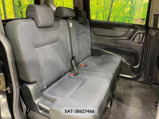 Toyota SIENTA 2015-10 298355-9