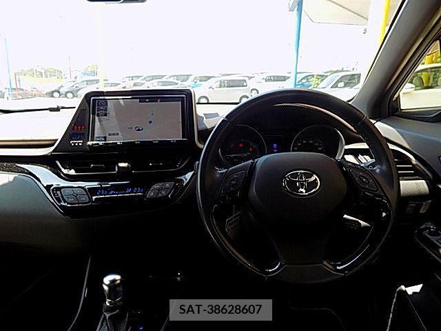 Toyota C-HR 2018-03 331238-1