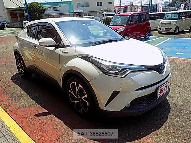 Toyota C-HR 2018-03 331238-6