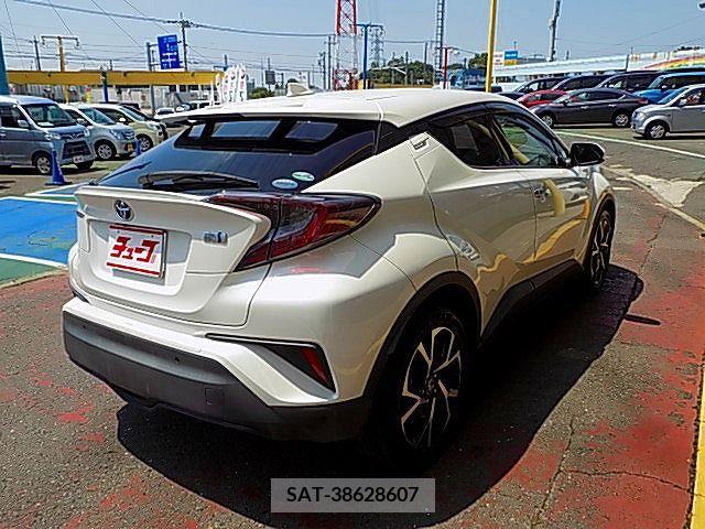 Toyota C-HR 2018-03 331238-2