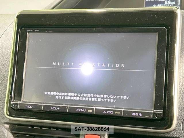 Toyota VOXY 2014-02 342219-3