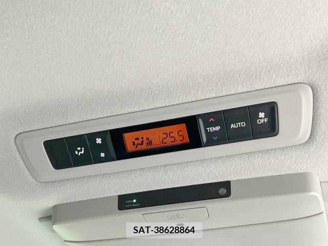 Toyota VOXY 2014-02 342219-7