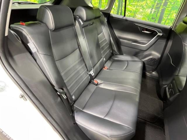Toyota RAV4 2019-07 11887-9