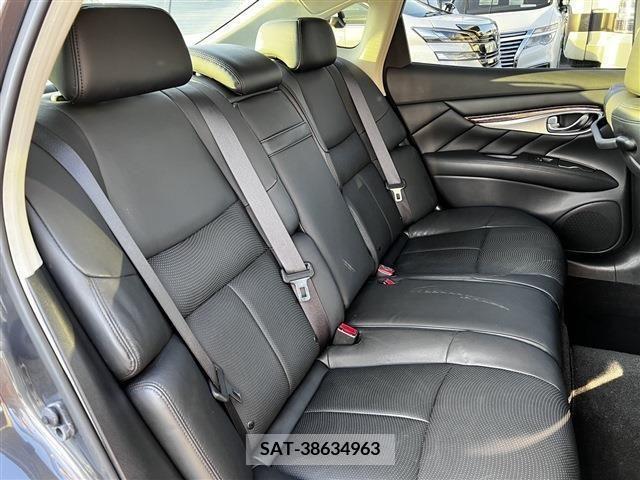 Mitsubishi I 2013-12 213900-19