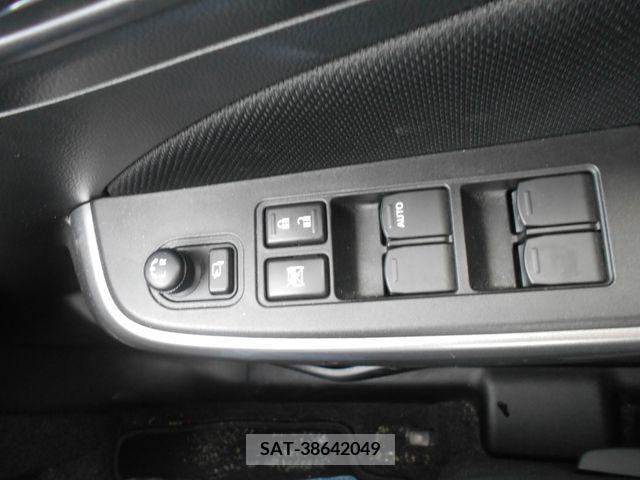 Suzuki SWIFT 2017-06 379637-17