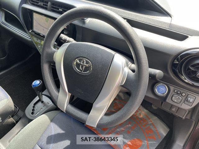 Toyota AQUA 2015-09 292045-7