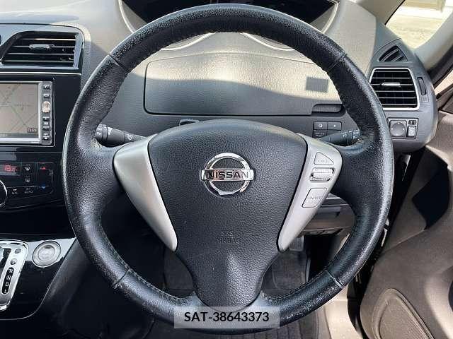 Nissan SERENA 2010-12 367765-4