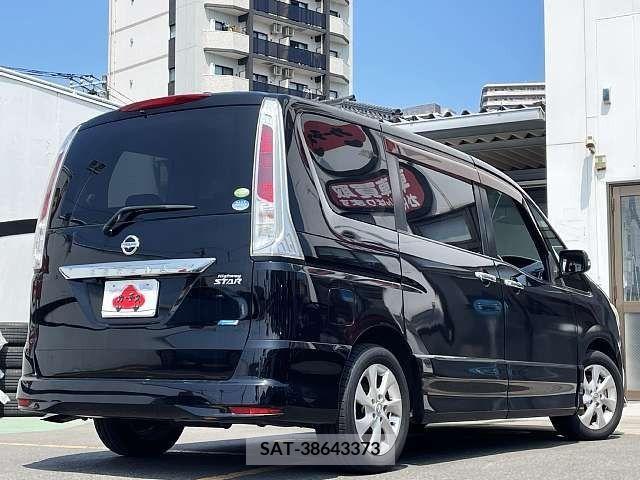Nissan SERENA 2010-12 367765-2