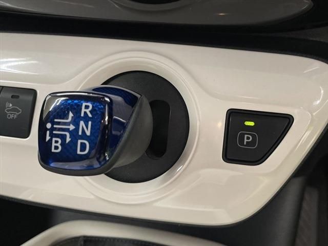 Toyota PRIUS 2016-09 188309-25