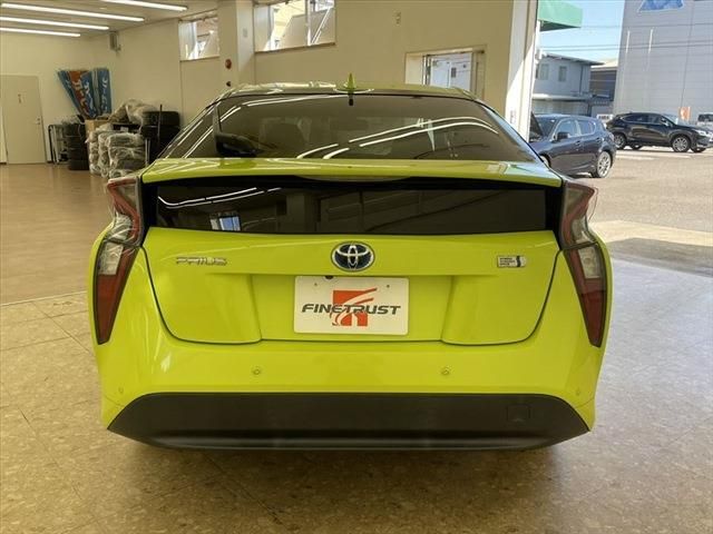 Toyota PRIUS 2016-09 188309-5