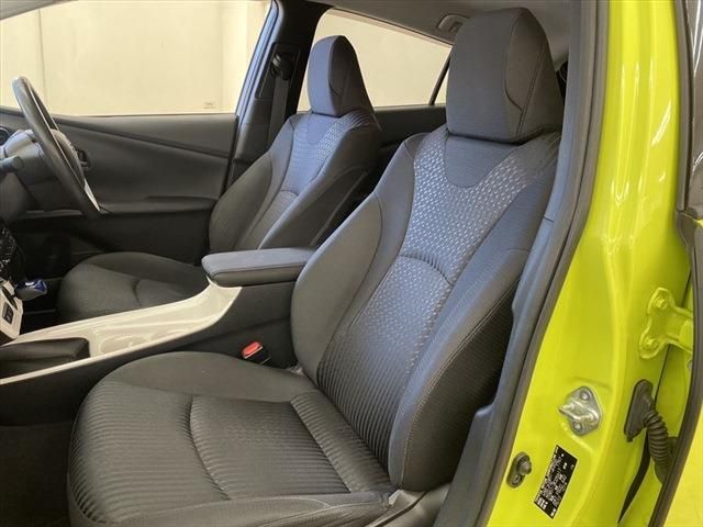 Toyota PRIUS 2016-09 188309-21