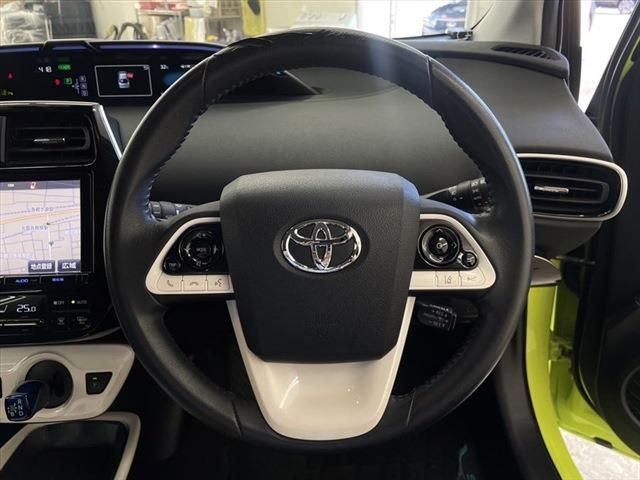 Toyota PRIUS 2016-09 188309-24