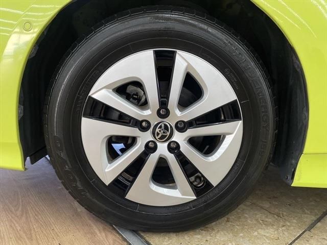 Toyota PRIUS 2016-09 188309-17