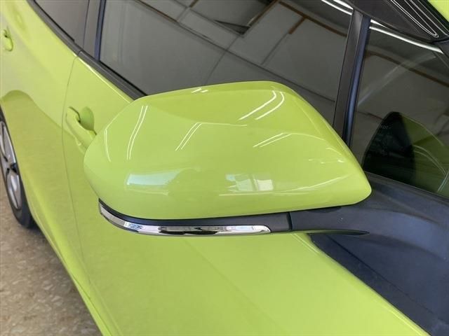 Toyota PRIUS 2016-09 188309-13