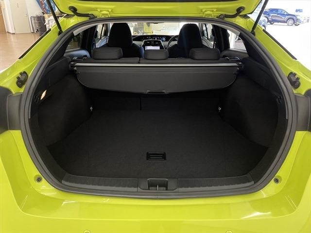 Toyota PRIUS 2016-09 188309-23
