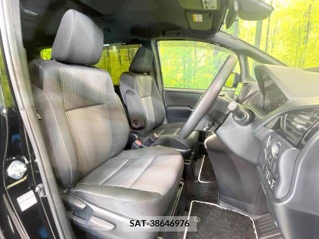 Toyota VOXY 2019-02 289032-8