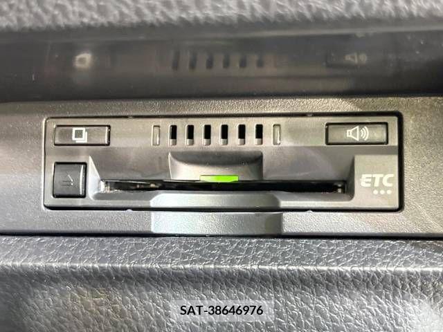 Toyota VOXY 2019-02 289032-6